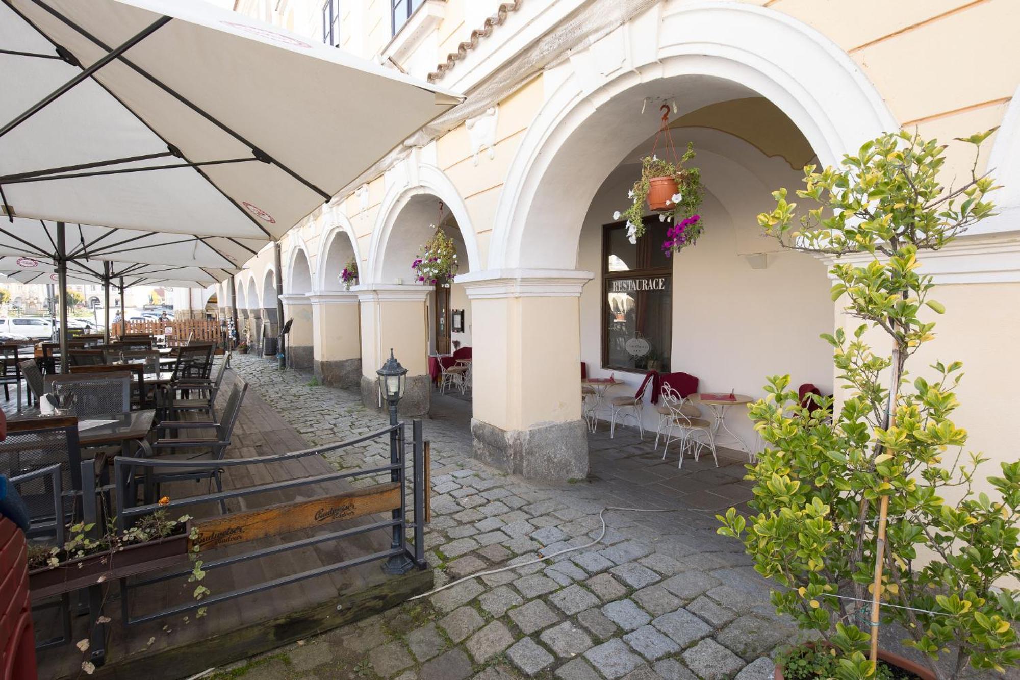 Hotel U Cerneho Orla Telč Eksteriør bilde
