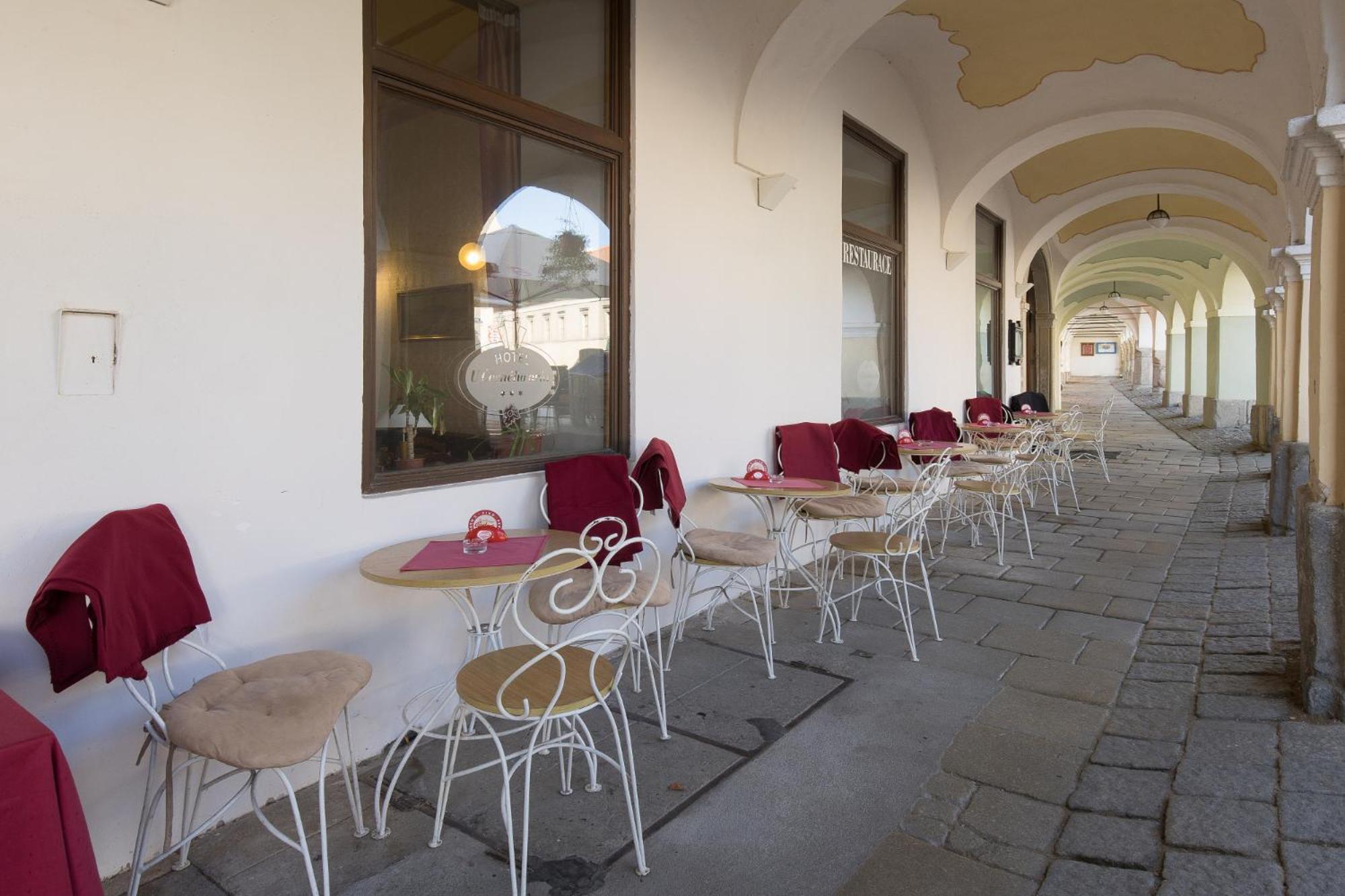 Hotel U Cerneho Orla Telč Eksteriør bilde