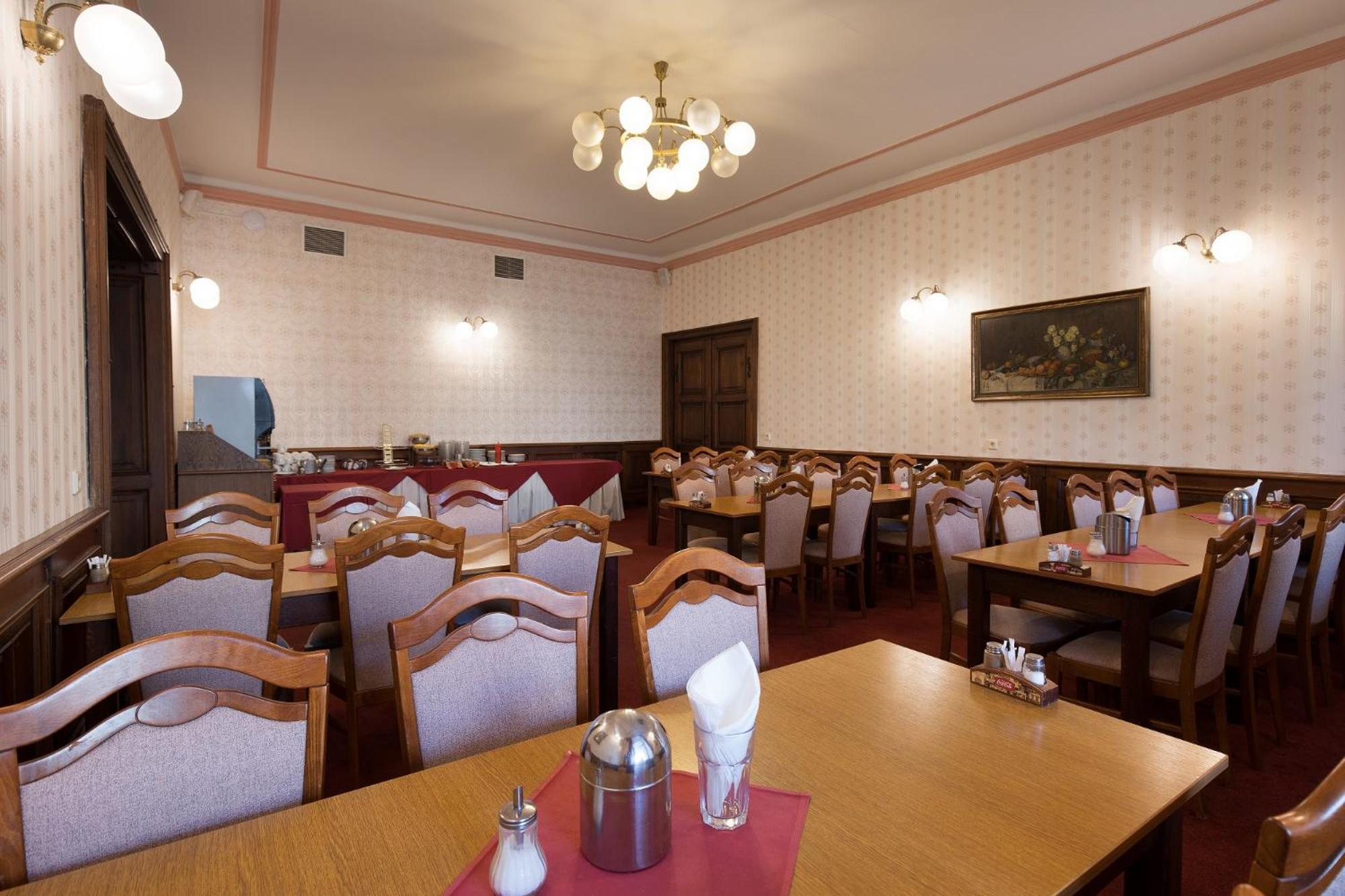 Hotel U Cerneho Orla Telč Eksteriør bilde