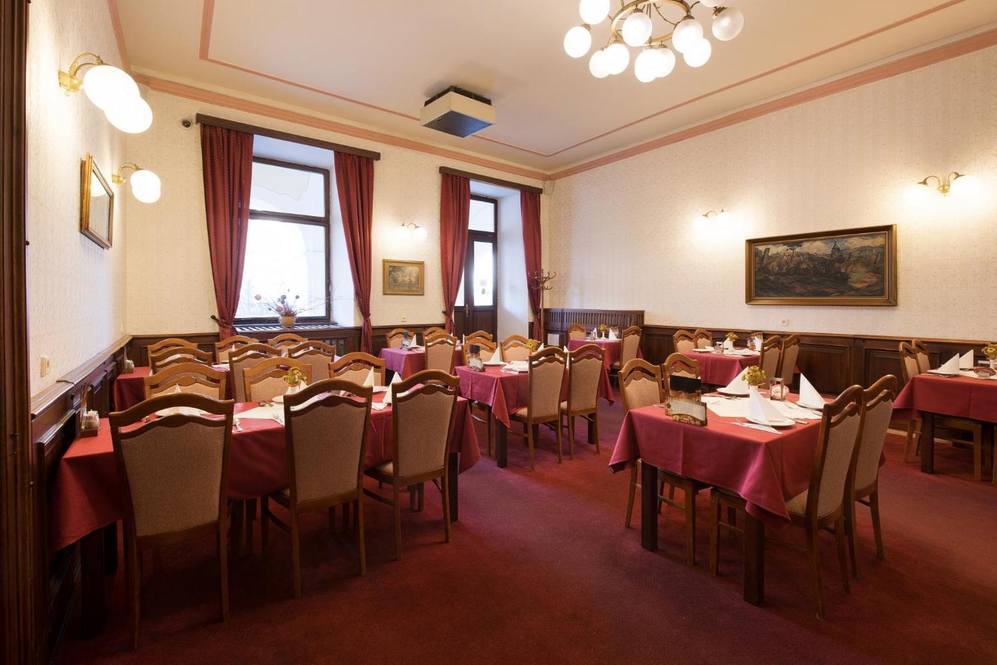 Hotel U Cerneho Orla Telč Eksteriør bilde