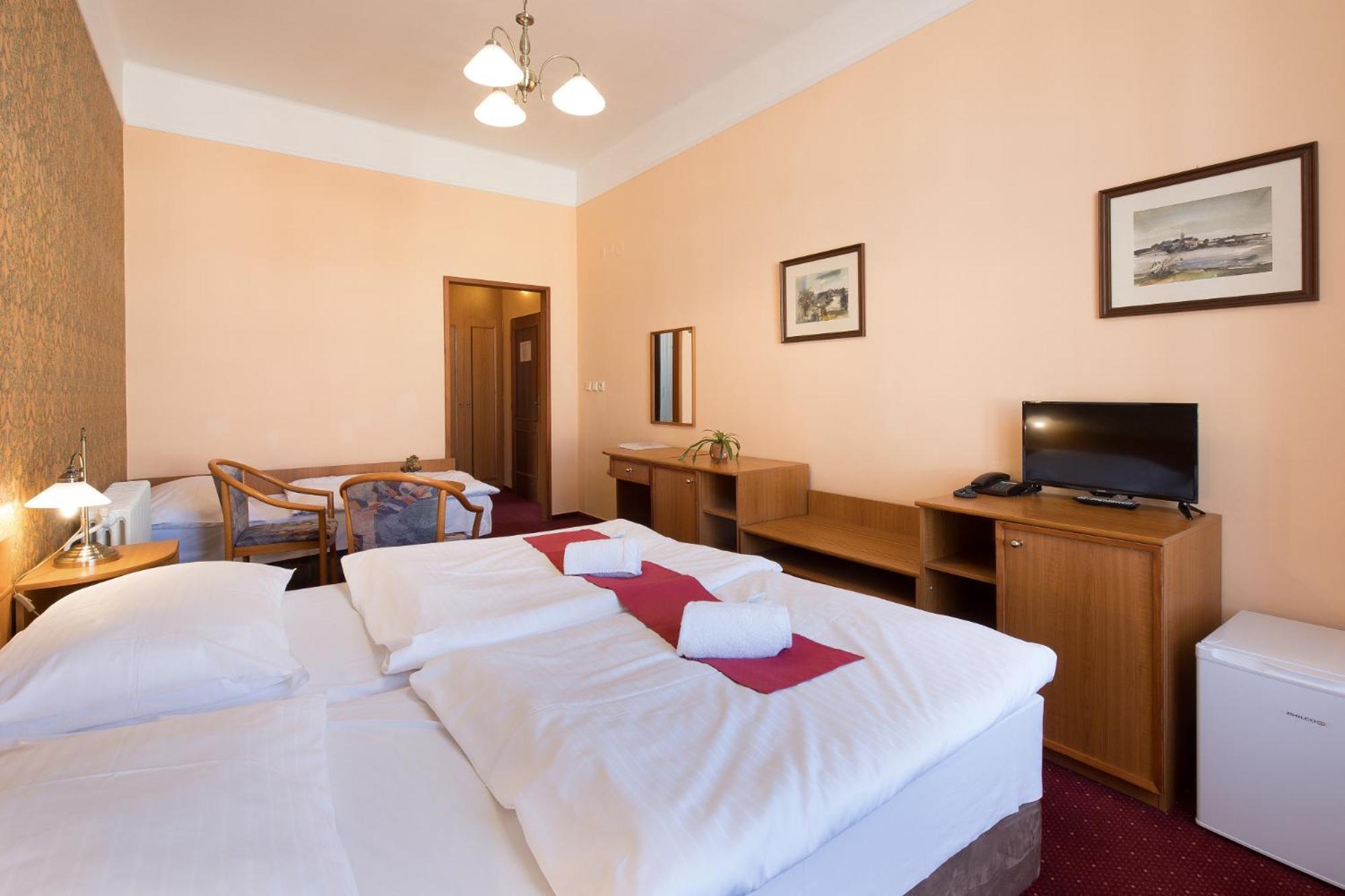Hotel U Cerneho Orla Telč Eksteriør bilde